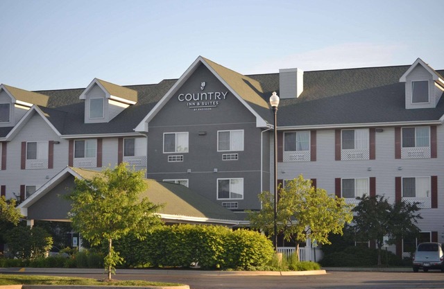 Country Inn & Suites by Radisson, Gurnee, IL