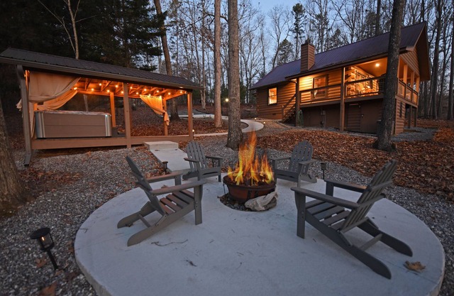 Country Mountain Cabin 2 King Suite Hot Tub