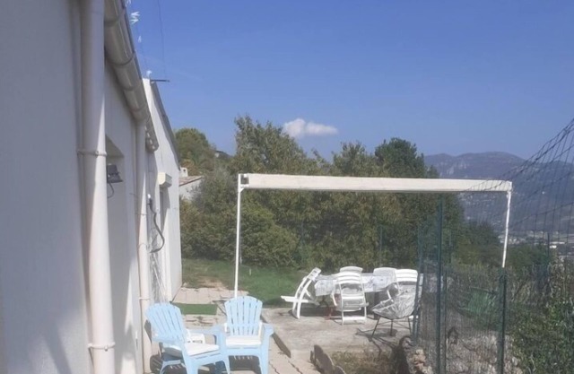 COUNTRY RENTAL SWIMMING POOL 3KM AWAY