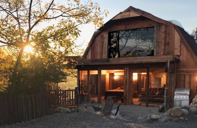 Country Retreat with spectacular views!