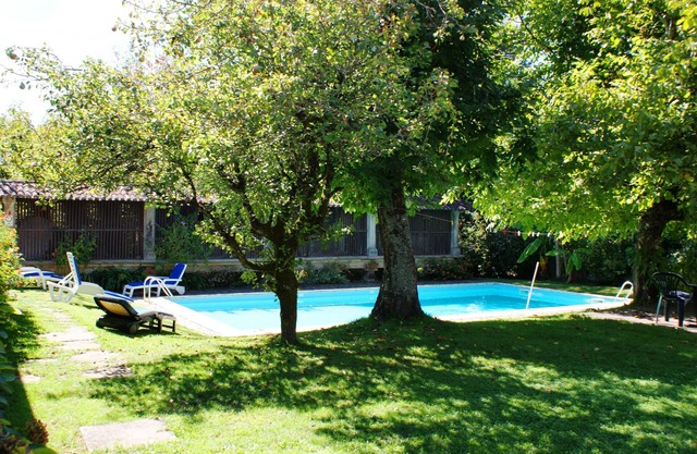 Country villa (6 bedrooms) with private pool