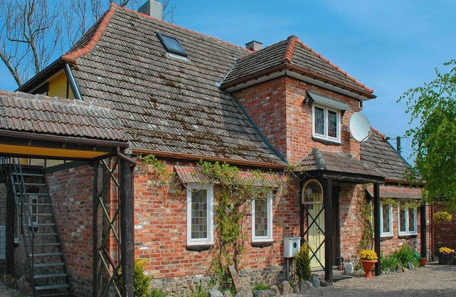 Countryside Cottage near Sea