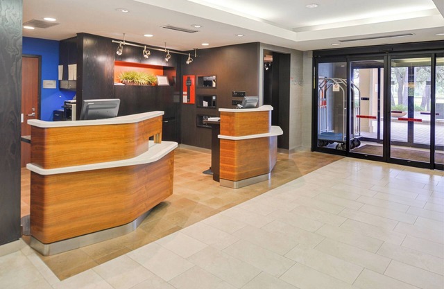 Courtyard by Marriott Tampa North/I-75 Fletcher