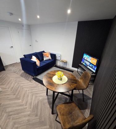 Courtyard High Spec Apartment in Town Centre