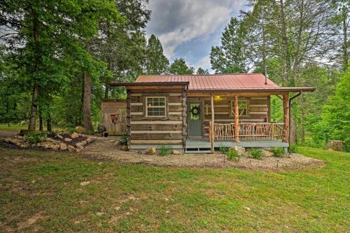 Covered Deck and Fire Pit Smoky Mountain Cabin