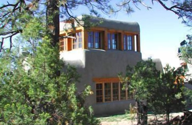 Coyote Mountain cabin retreat, serene exclusive privacy in the tall pines