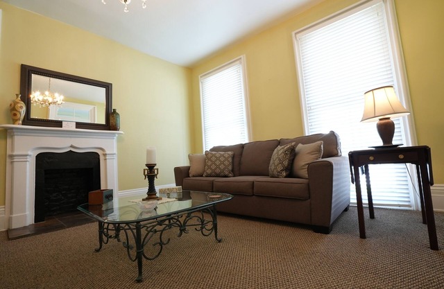 Cozy 1-bedroom apartment in charming Maysville - Apt B