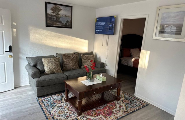 Cozy 1-bedroom apartment in enjoyable Killeen with WiFi, AC