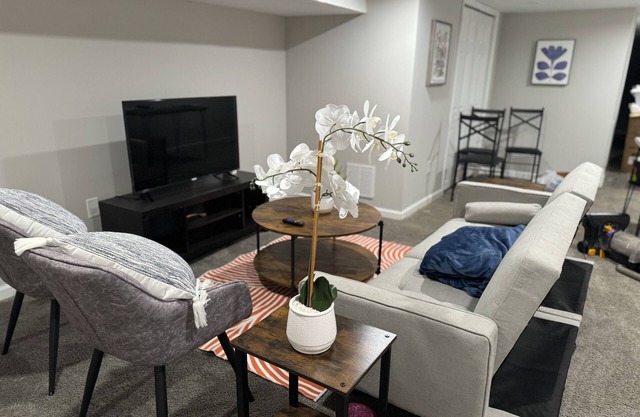 Cozy 1-bedroom Basement apartment in Station North Bmore close to inner Harbor