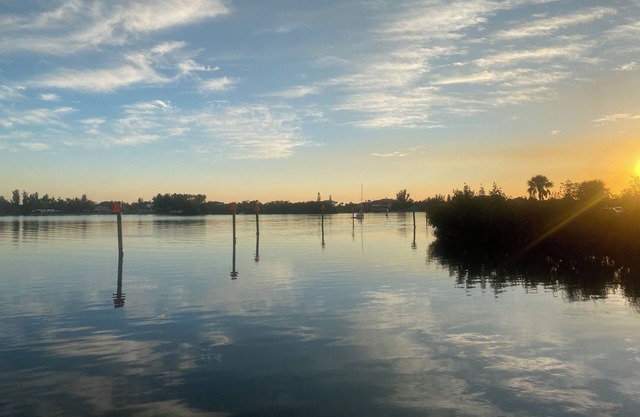 Cozy 1-bedroom condo in amazing Osprey, near the beach, WiFi, AC, Pool, Tennis
