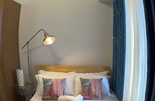 Cozy 1-bedroom condo near UP Manila, US EMBASSY and St. Luke's Medical Center