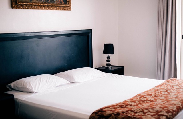 Cozy 1-bedroom hotel with WiFi, AC in brilliant Marrakech