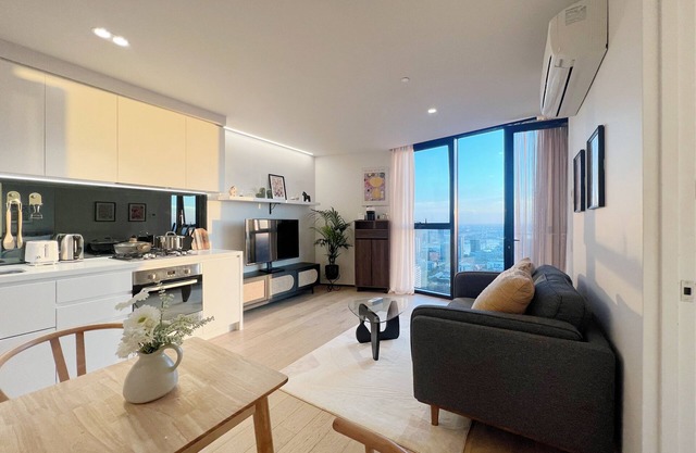 Cozy 1B1B APT with stunning view