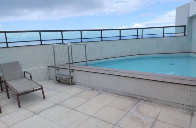 Cozy 2-bedroom apartment with AC and WiFi in lovely Boa Viagem Recife