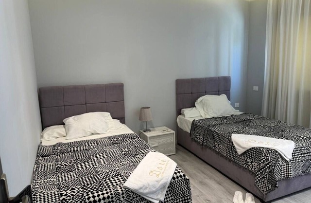 Cozy 2-bedroom apartment in delightful Cairo Governorate with WiFi, AC