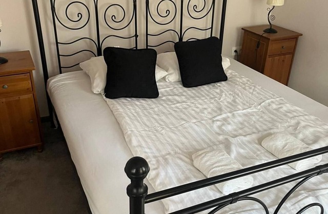 Cozy 2-bedroom apartment in enjoyable Wrocław with free WiFi and tv
