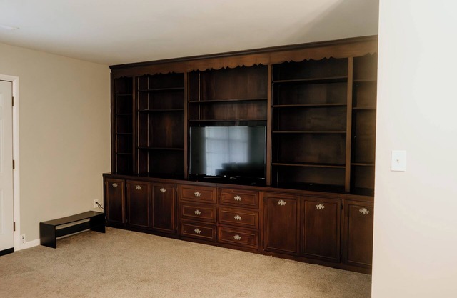 Cozy 2-bedroom condo in heart of Charlotte with AC, WiFi