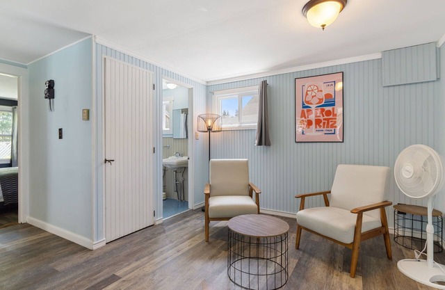 Cozy 2 Bedroom Cottage