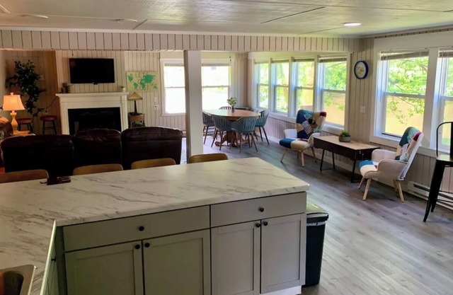 Cozy 2-bedroom Duplex Located at Loudonville Campground