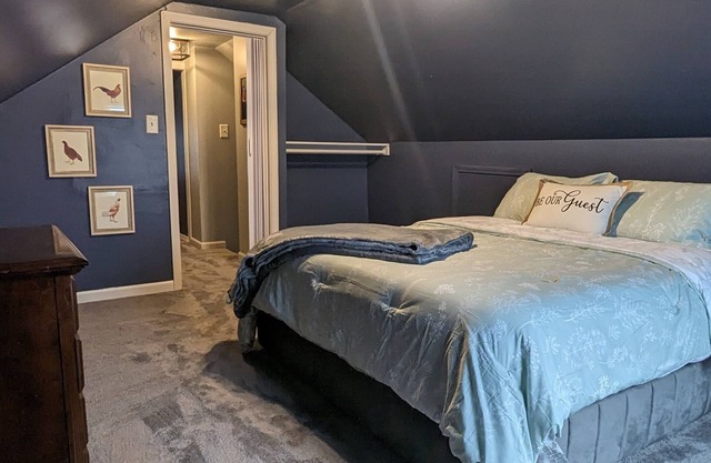 Cozy 2 bedroom home with a study.