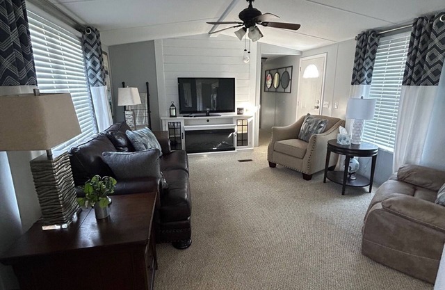 Cozy 2-bedroom Mobile home on farmland in charming Bethlehem