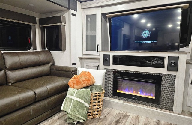 Cozy 2-bedroom RV in charming Greeneville