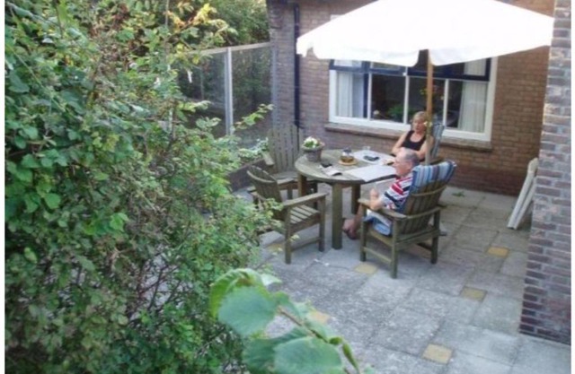 cozy 2 person holiday home right on the beach