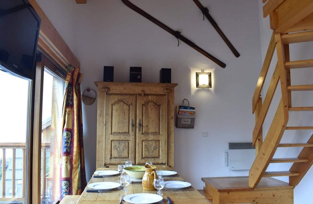 Cozy 2-Room Mezzanine Apartment for 6 in Méribel Center, 200m from Slopes