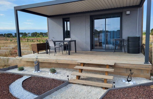 Cozy 2BR Chalet 100m from Lake Jouarres with Heated Pool & Bike Trail Access