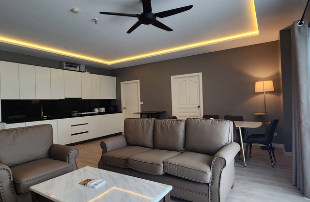 Cozy 3-bedroom condo with AC & Big balcony, nice view in PK Town