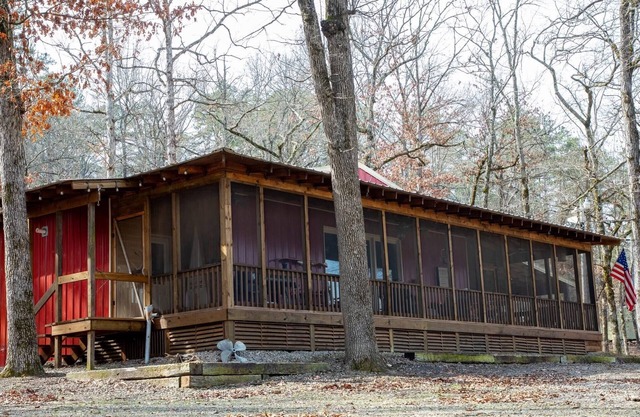 Cozy 3-bedroom cabin on Thompson Bay Scranton, AR