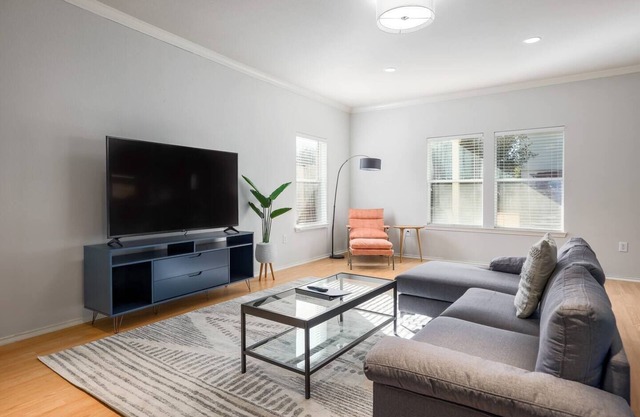 Cozy 3 bedroom South Austin! Ideal for Long Stays