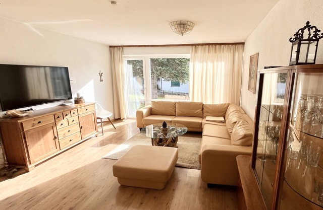 Cozy 3-Room-Apartment, sunny and quiet, with a big garden