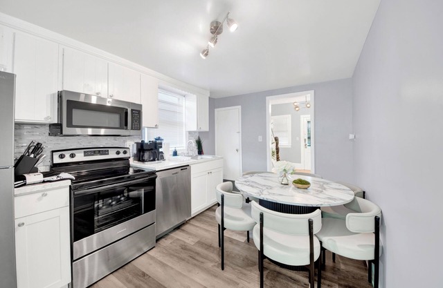 Cozy 3BR Home w/Game Room