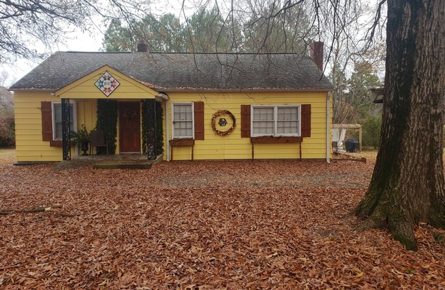Cozy 3BR-near Hanging Rock, Chateau Vie, Meadows, Friends wedding venues