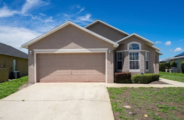 Cozy 4BR Pool Home w/Game Room Near Disney