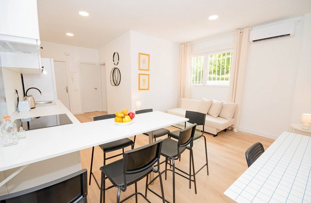 Cozy and charming 3-bedroom apartment in Madrid