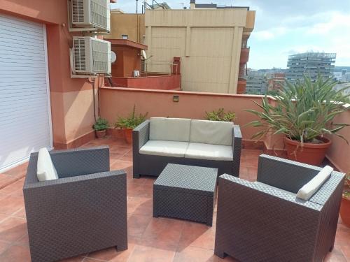 Cozy and sunny penthouse Fira BCN