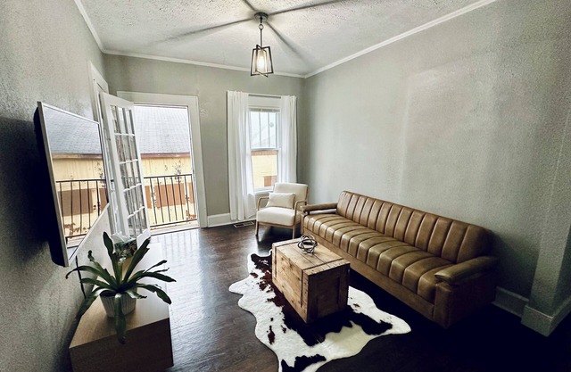 Cozy and modern 2 bedroom apartment with balcony in downtown Elkins, WV