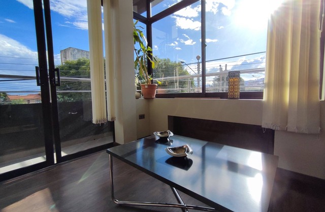 Cozy and modern two-bedroom apartment in a residential area -La Campana