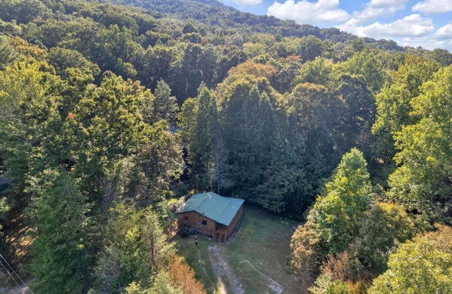 Cozy and Private Smoky Mountain escape-perfect for a romantic getaway