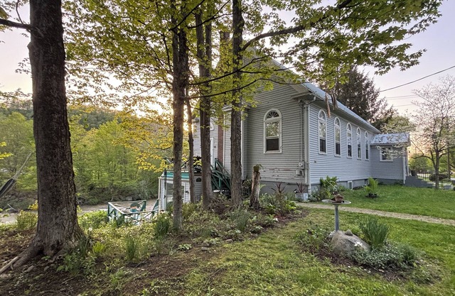 Cozy and quiet place nestled on the Tayer Falls in East Nassau, NY.