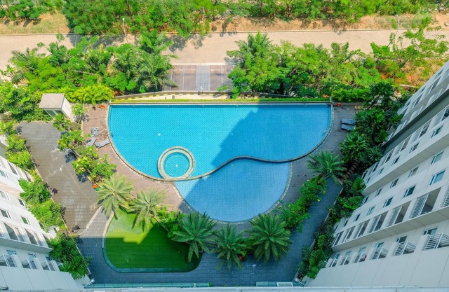 Cozy and Spacious Studio Apartment at Mustika Golf Residence