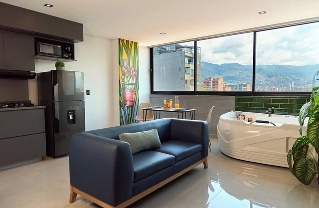 Cozy Aparta-Suite Stadio | Jacuzzi | Rosa Negra