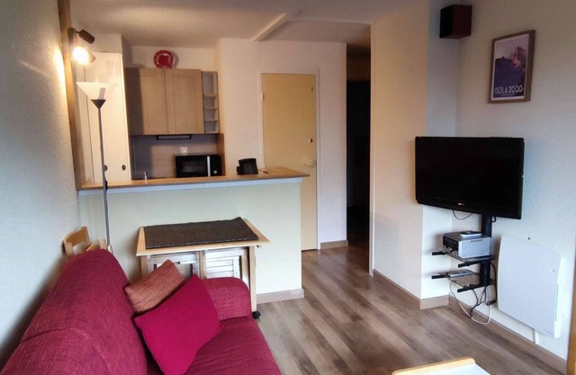 Cozy apartment 35m², 2 rooms with balcony, near slopes