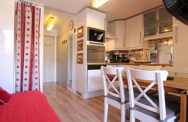 Cozy Apartment for 4/5 with Balcony near Ski Lifts, Shops & Ski School - Alpe d'Huez