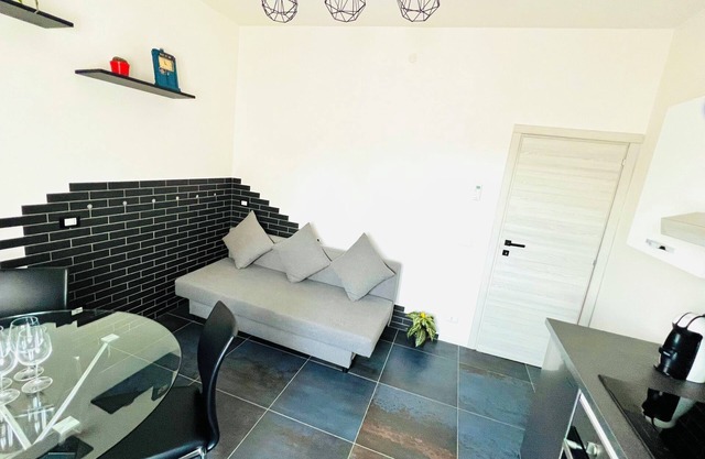 Cozy Apartment in Verona n10-minute walk from the station n2 km from the Arena