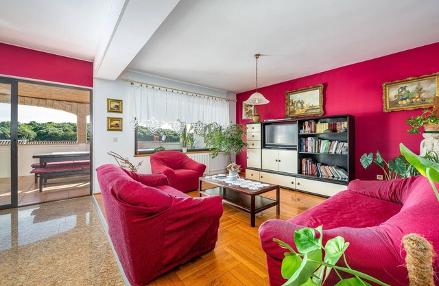 Cozy apartment in Vrsar with kitchen