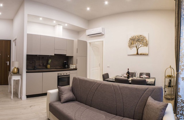 Cozy apartment near the train station