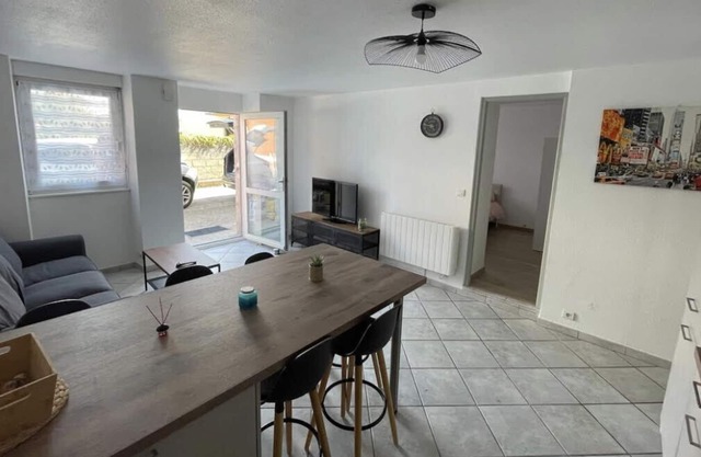 Cozy apartment on the ground floor with private square